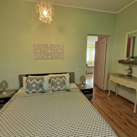 Boutigue City House With Terrace And Garden Free Parking Riga Kültér fotó